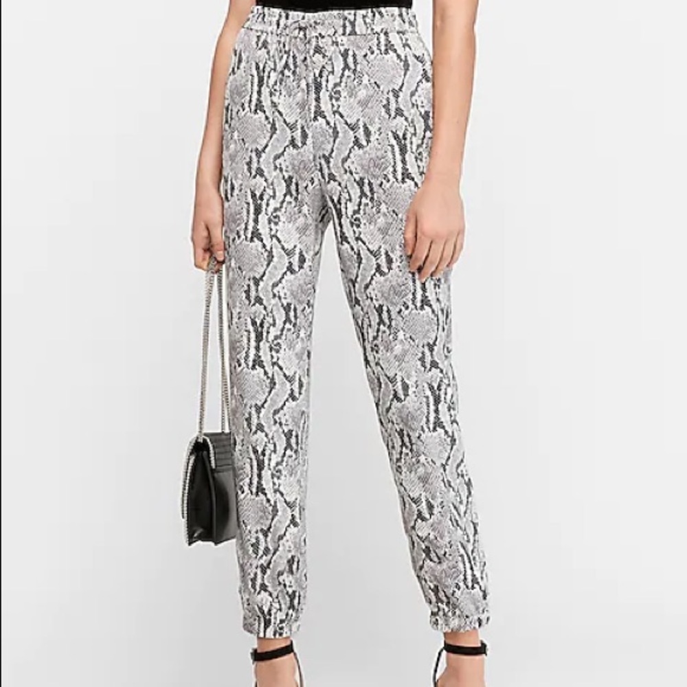 SOLD ON OTHER PLATFORM —— EXPRESS HIGH WAISTED SNAKESKIN PRINT JOGGER PANTS XS